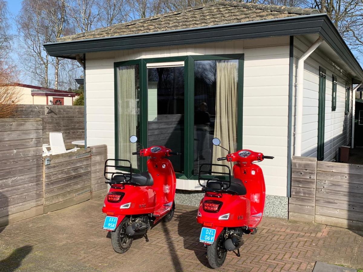 Ruim Familie Chalet Tot 4 Personen Op De Veluwe Bungalowpark De Kern Putten Exterior photo